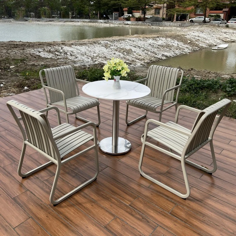 

Outdoor B & B Villa Creative Design Wrought Iron Table and Chair Outdoor Cafe Milk Tea Shop Waterproof and Sunscreen External