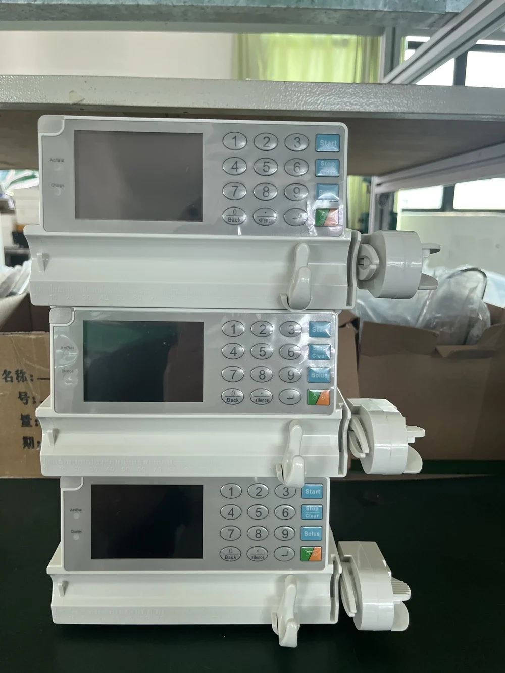 Cyfrowa pompa TIVA Smart z dużym ekranem do użytku weterynaryjnego (ludzie i zwierzęta)