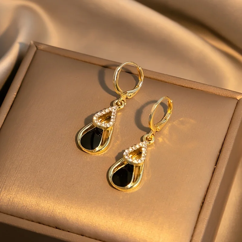 Creative and fashionable black hollowed-out double-layer teardrop earrings, featuring a new sparkling design with a sophisticate