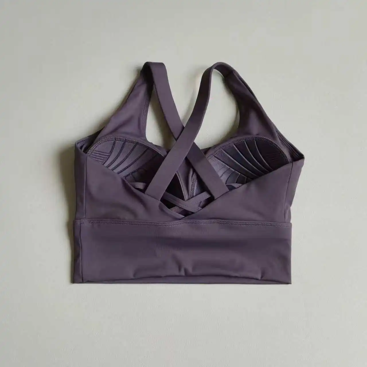 Einfarbiger Damen-Fitness-BH, weicher Rücken mit Kreuzmuster, hochfest, stoßfest, Sport-Top mit Brustpolster, Push-up-Yoga-Weste – Detail 13