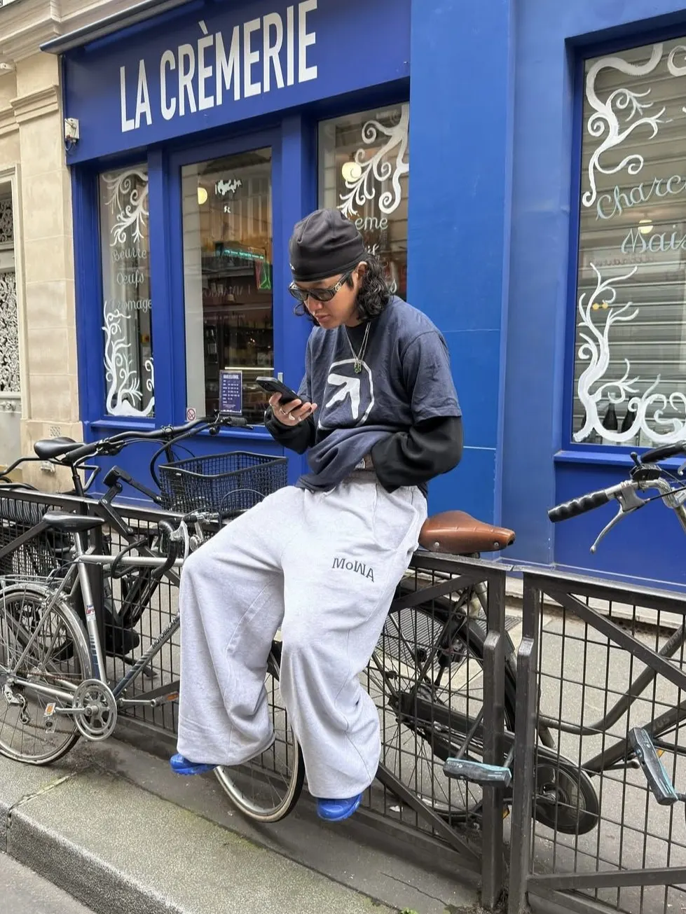 

Серые свободные брюки-джоггеры BMC Mowalola с американской уличной вышивкой в виде цветов