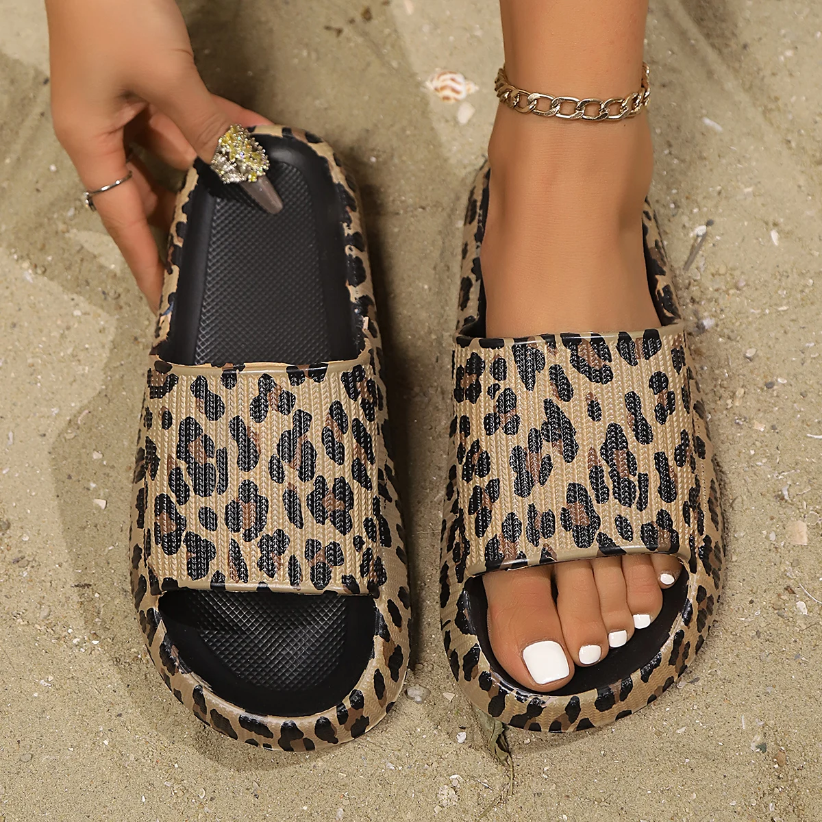 

Summer Leopard Print Slip-On Slippers Women Fashion Thick Sole Indoor Shower Slides Sexy Beach Sandals Versatile Ladies Footwear