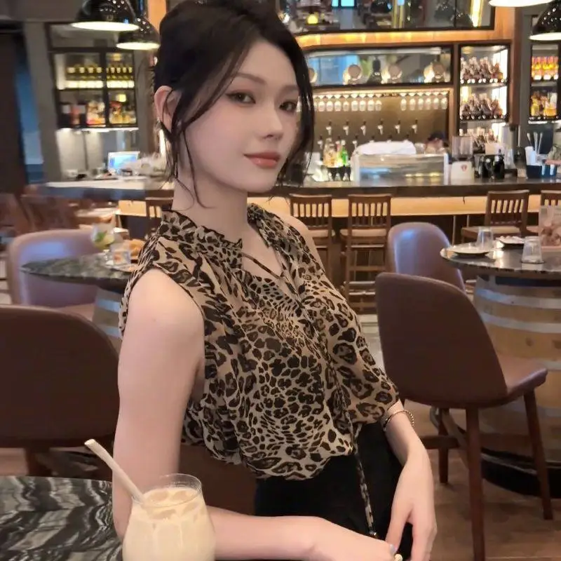 

Женские футболки без рукавов Y2K с V-образным вырезом, оверсайз, дышащие, с художественным принтом, повседневные, для взрослых, яркие, однотонные