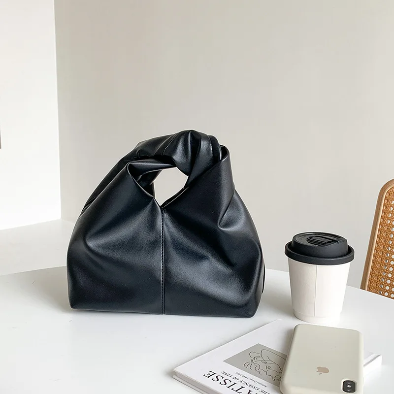 2023 New Fashion Girls Bags Commuter Handbag Tote Bag Senior Sense Niche Design Soft Leather Pleated Cloud Bag