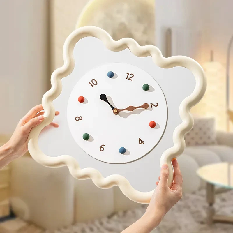 Butter Cookies Living Room Wall Clock High Value Creative Clocks Silent Simple Modern Wall Hanging Clock Watch