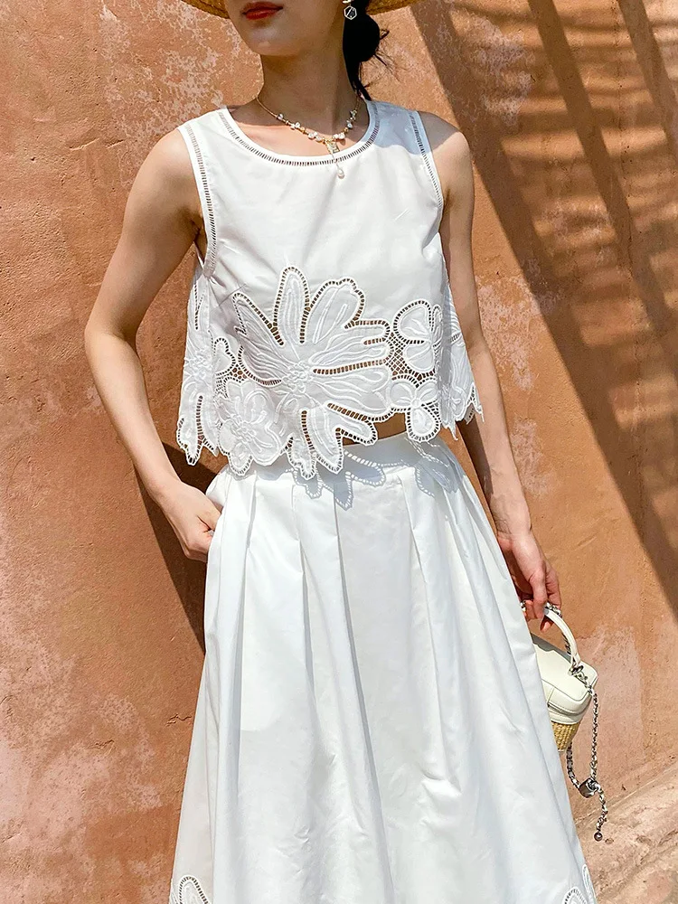 

Жилет женский с вышивкой и ажурными вставками, оригинальный дизайн, летний, свободный крой, круглый вырез горловины