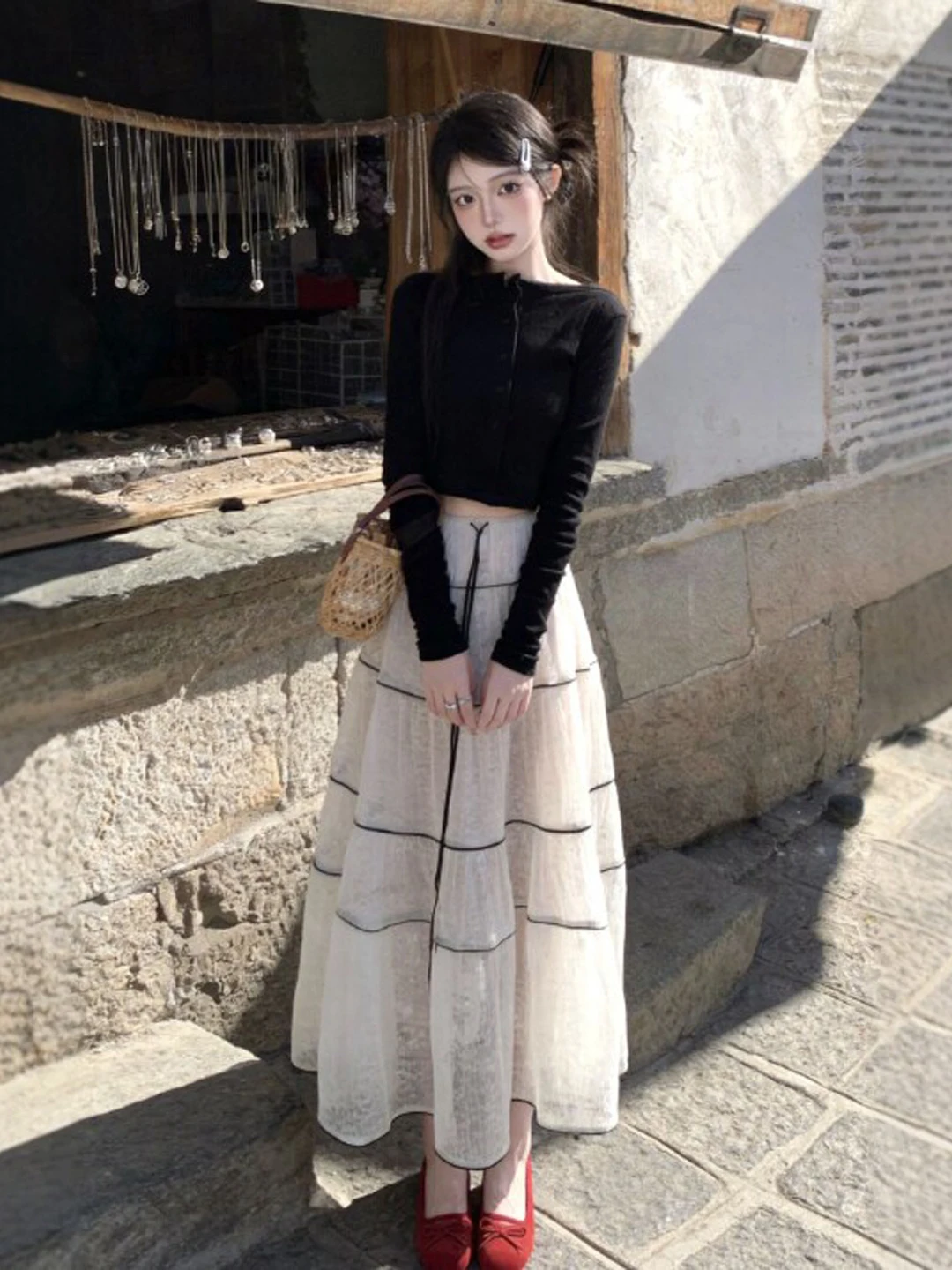 

Korean Sle Gentle Wind Semi-Body Skirt Two-Piece Set Comfortable Warm Mid-Spring Faionable ort Sve round Ne T-irt