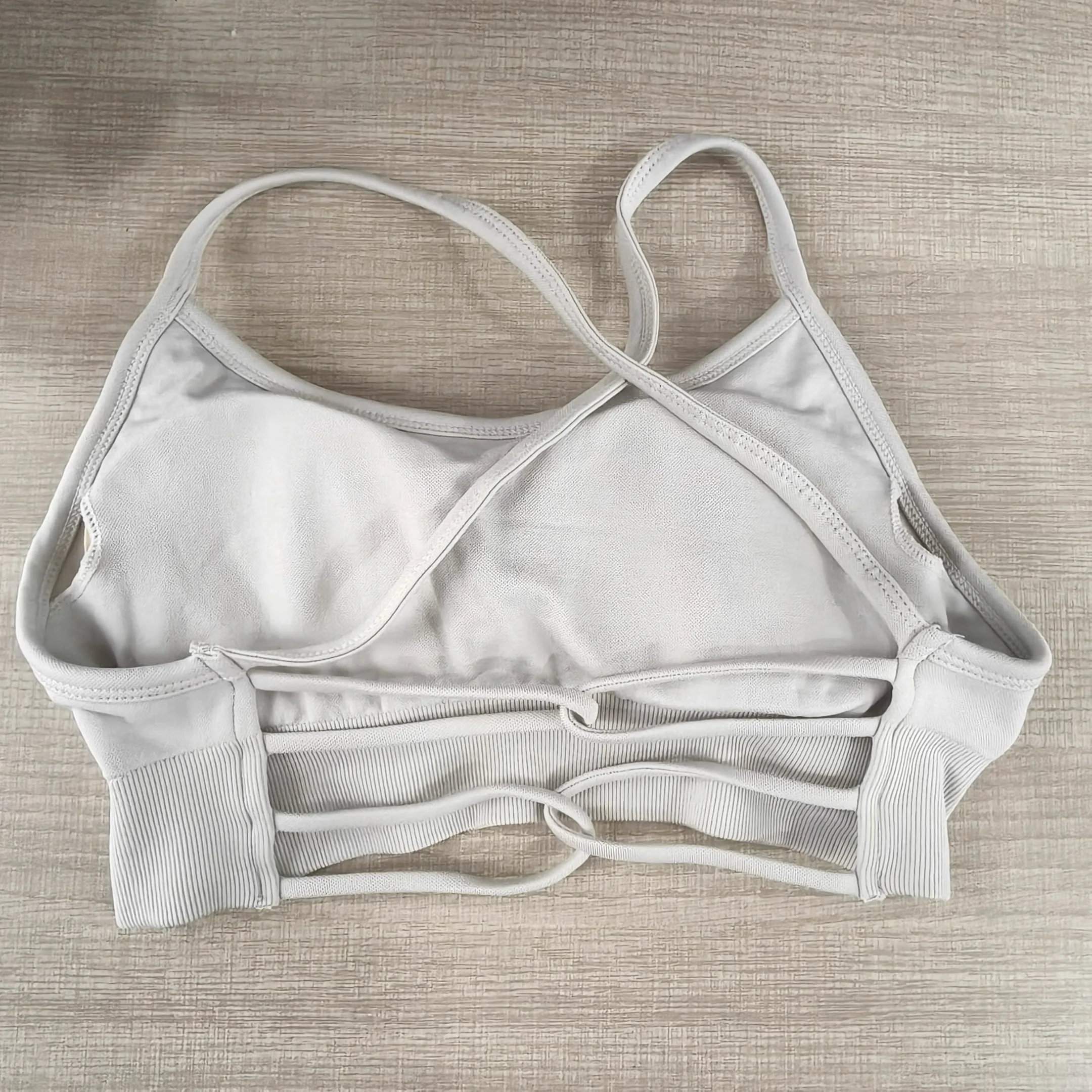 Sommerliche Yoga-Bekleidung für Damen: Atmungsaktive Unterwäsche, Sport-BH zum Laufen, formgebendes Push-up-Oberteil und stoßdämpfendes Top – Detail 7