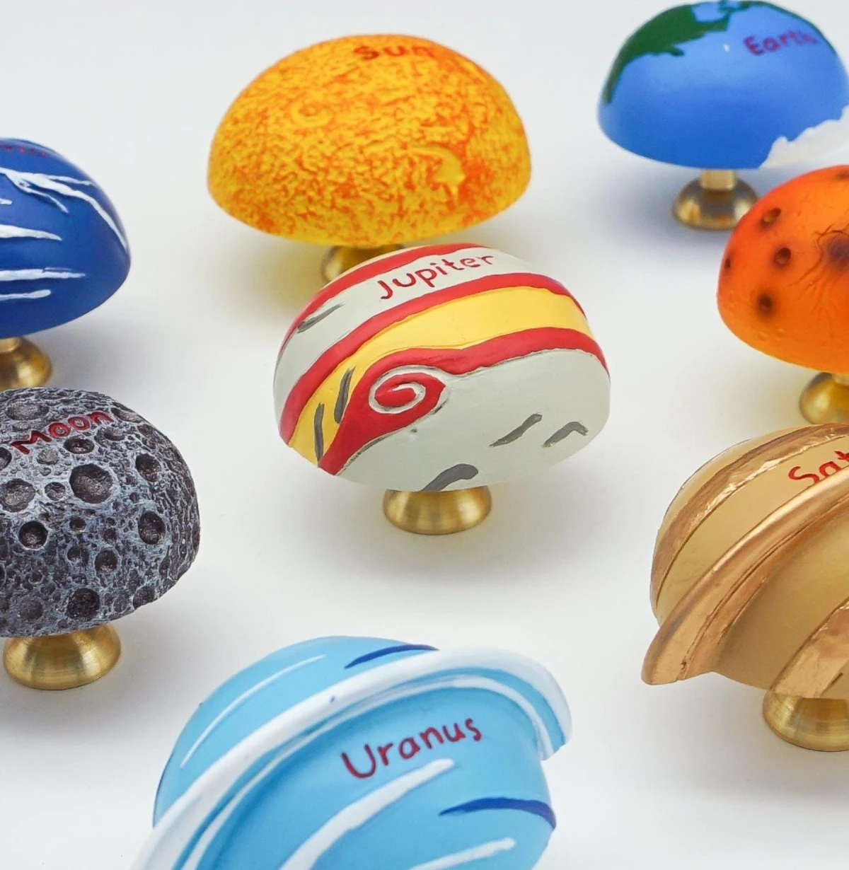 Latest Planet Cabinet Handles Single-hole Drawer Door Knobs Brass Base Furniture Handle For Wardrobe Kitchen Cupboard Pulls Diy