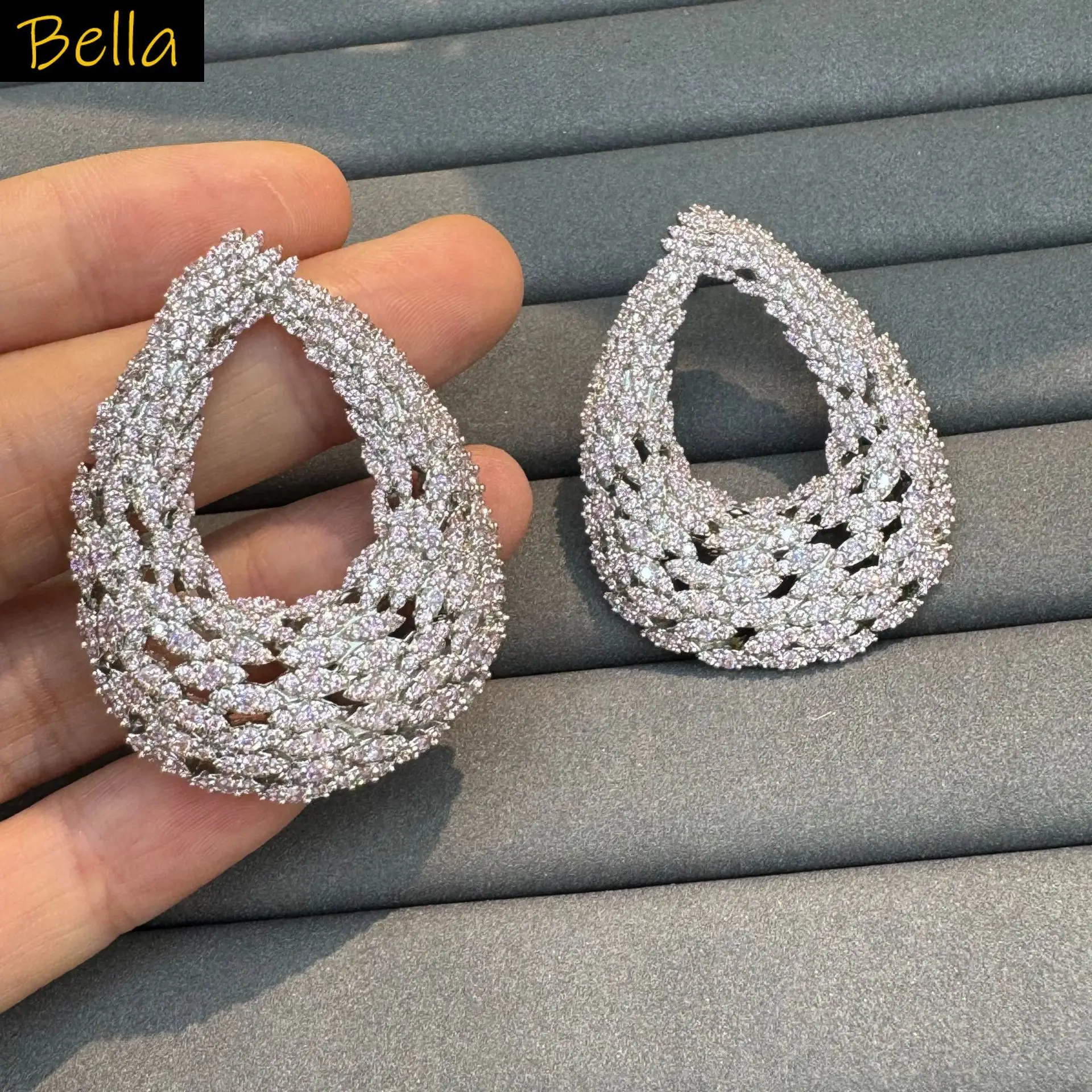 orecchini-in-zircone-color-argento-per-donne-gioielli-scintillanti-per-cene-feste-ed-eventi-orecchini-a-perno-ovali-multicolore-e-bianchi