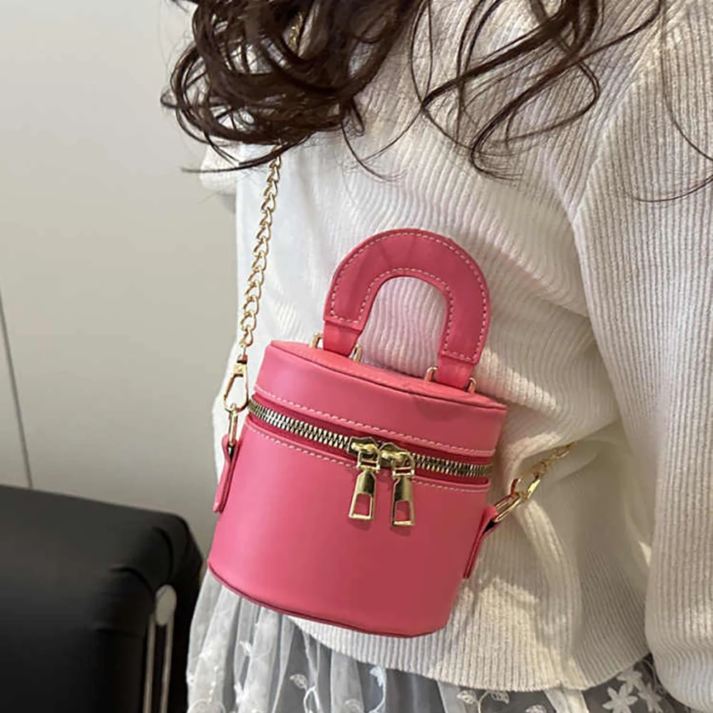 حقائب يد دائرية صغيرة المرأة الصيف تنوعا باليد دلو حقائب كروسبودي الإناث 2025 حقيبة كتف مفردة صغيرة جديدة