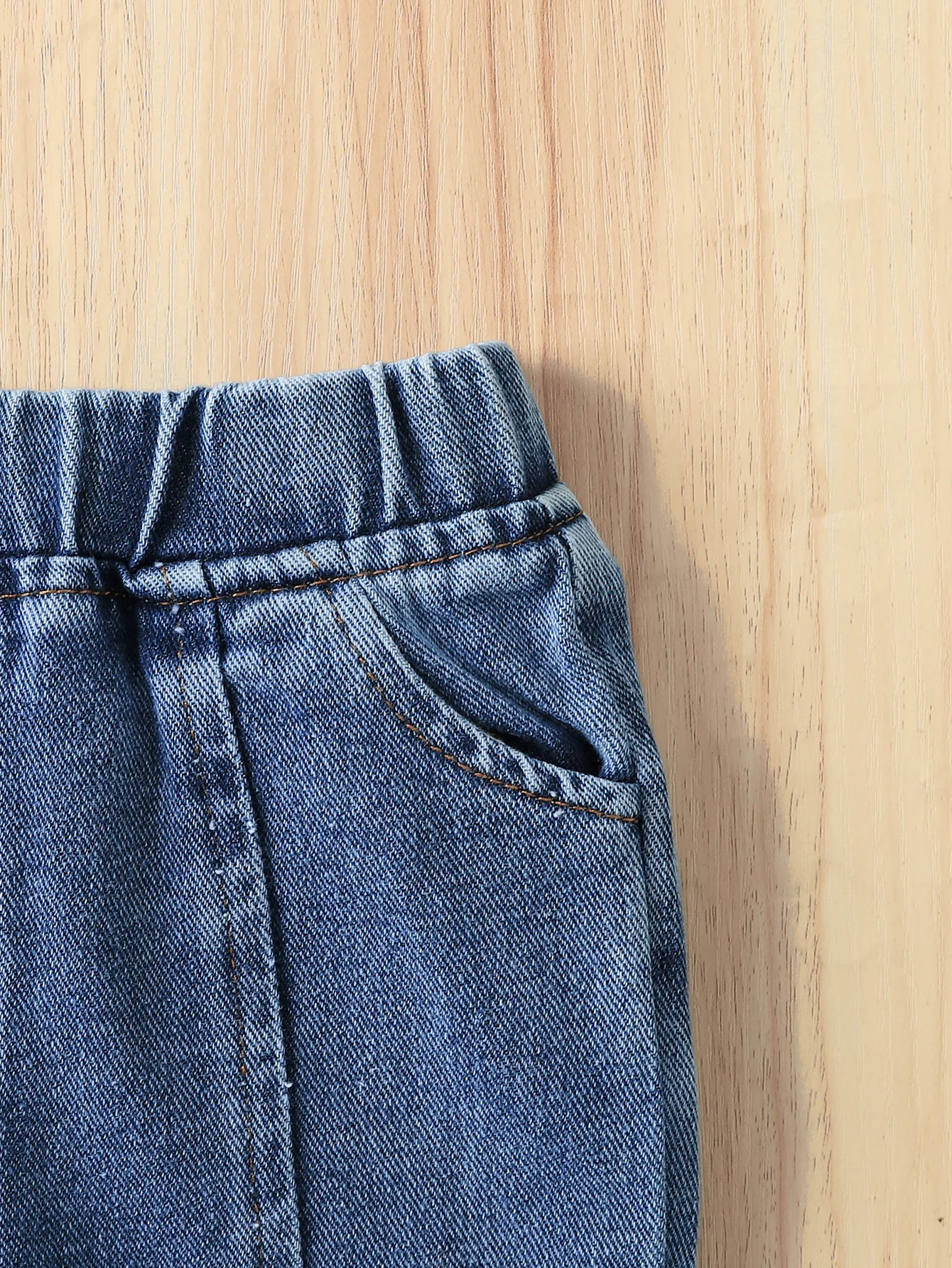 2-teiliges Denim-Set für Kleinkinder, Mädchen, Rüschen-Schleifenjacke, ausgestellte Jeans, Outfit 1-2 Jahre – Detail 7