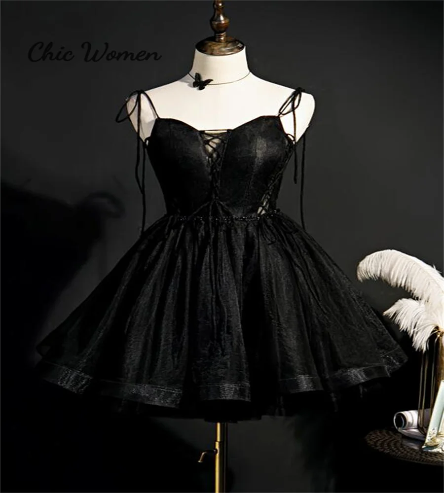 

Gothic Strappy Black Homecoming Dress 2023 Sexy Tulle Short Prom Dress Lace Up Cocktail Party Skirt Elegant Vestido De Gala