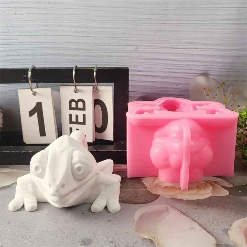 Reusable Silicone Mold for Creating Anole Home Display Decorations