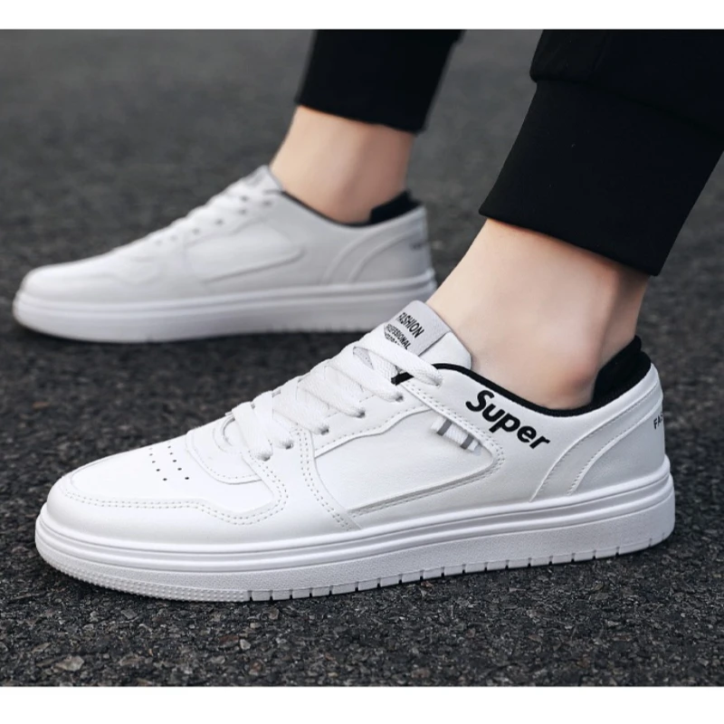 Men's Versatile Fashionable Simple Color-blocked Large-sized Soft-soled All-season Low-top Round-toe Vulcanized Walking Sneakers
