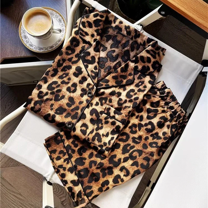 Cartoon Schwarze Katze Nette Frauen Zwei-stück Pyjamas Simulierte Seide Sommer Kühle Kurze Dame Nachtwäsche 2025, Neue Klassische Weibliche haus Tragen