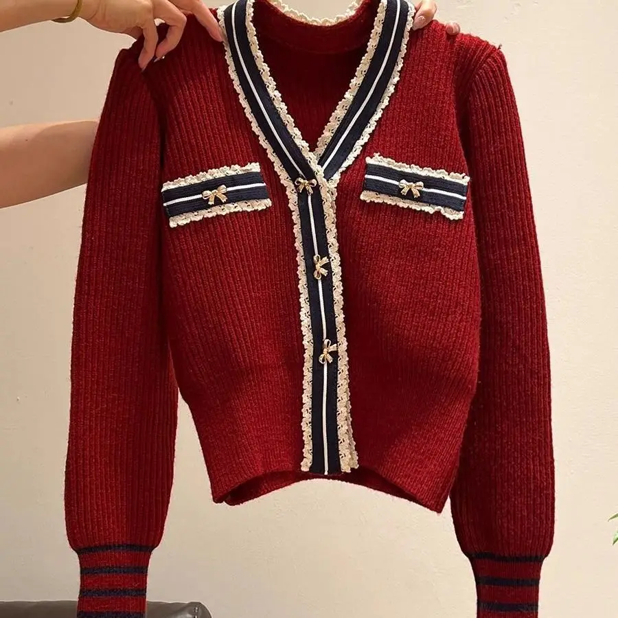 

Color blocking V-neck red sweater jacket for women's autumn winter design high-end sense, college style knitted cardigan top