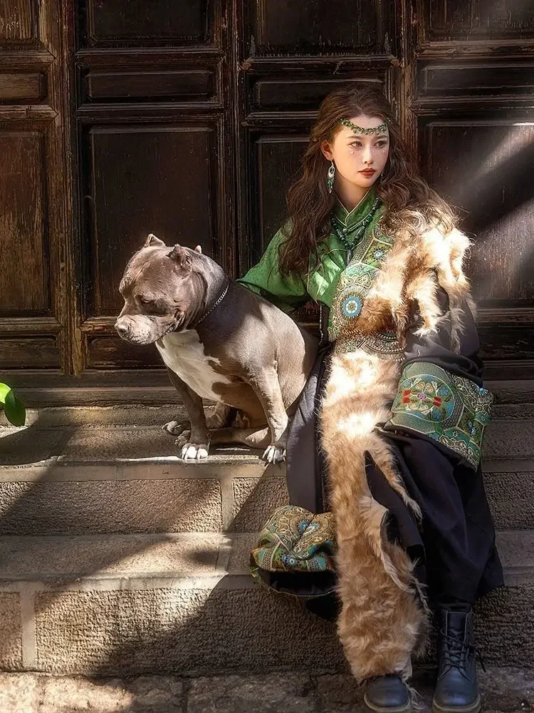 Nieuwe Tibetaanse gewaad reisfoto reisfotografie Tibetaanse pothuisprestaties danskleding