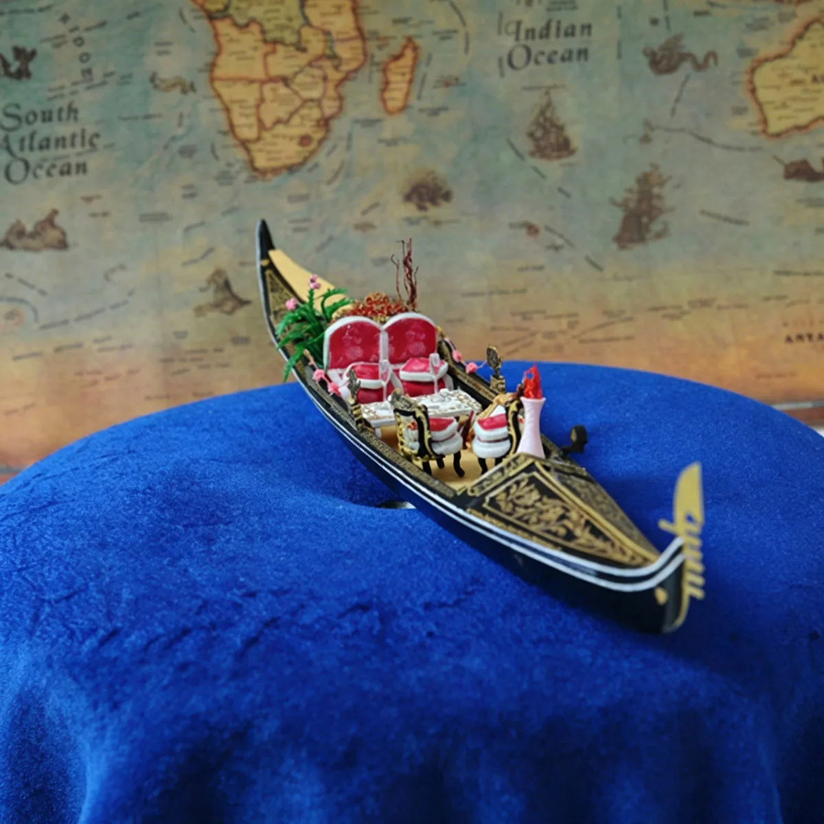 

1/20 Wedding Gondola Wooden Boat Model 47.8cm Made of Wood Richly Detailed Ships Static Model Kit Ship Toy Ornament Home Decor