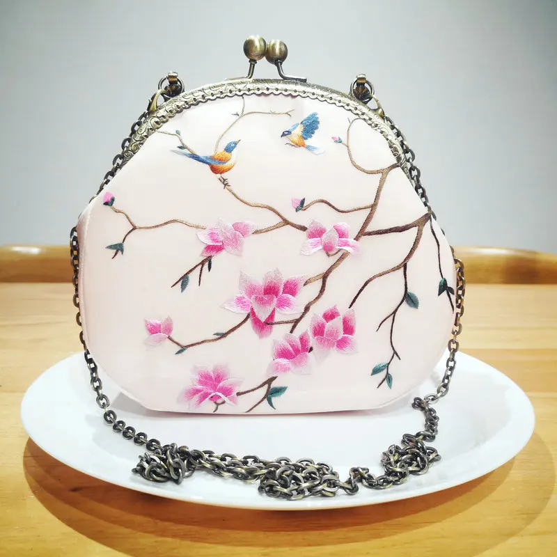 

Chinese Aesthetics Pink Kiss Lock Handbag with Hand-Embroidered Bird & Flower Pattern Qipao Bags Evening Coin Purse Accessories