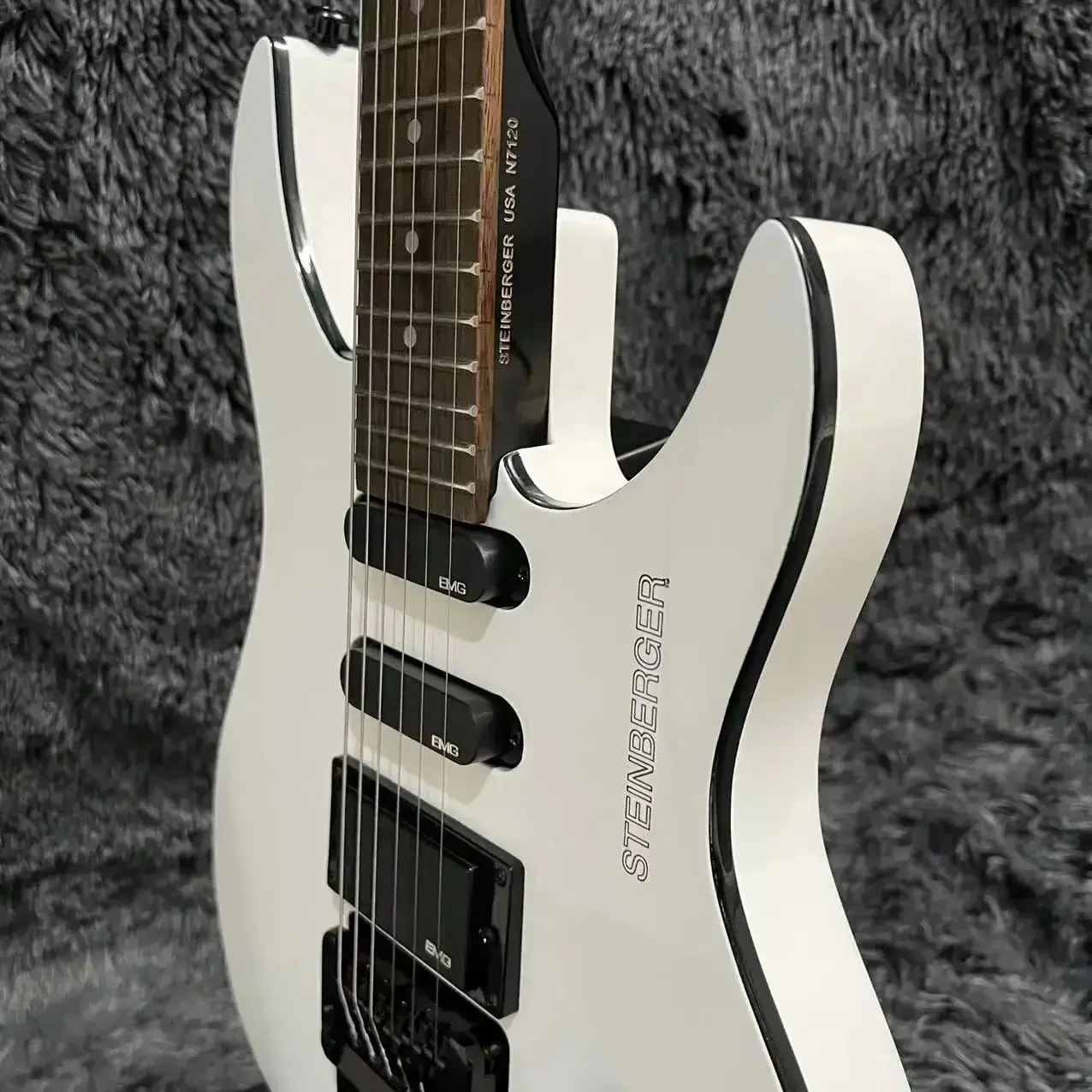 Headless Guitar, Body, White Color, Floyd Rose Tremolo Bridge, 6 Strings Guitarra, Steinberger Version