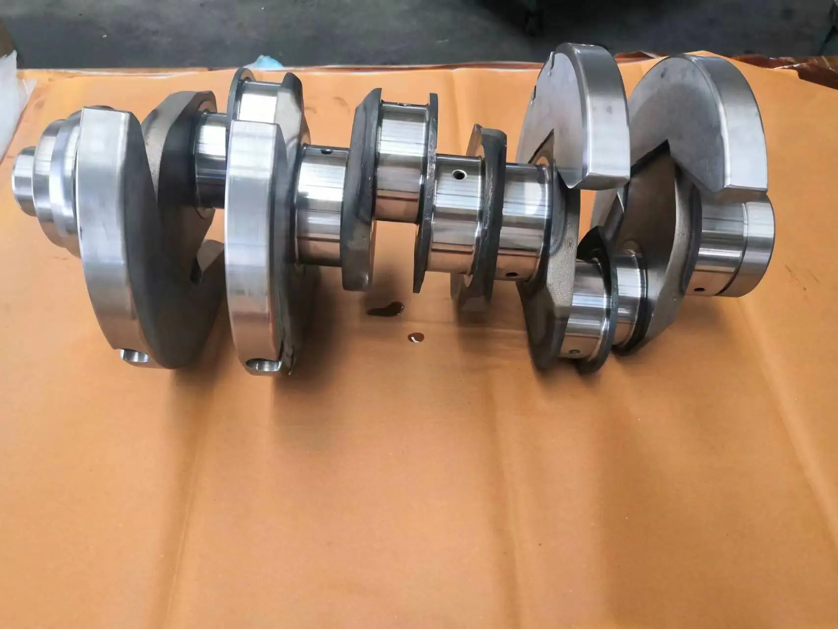 

For BENZ OM501 Engine Crankshaft Forged 5410300601 Engine Part