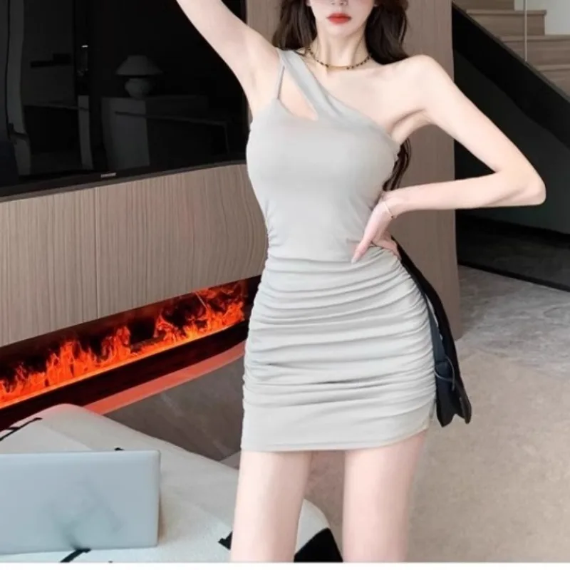 

Summer Japanese 2024 Combination Pure Desire Style Spicy Girl Sexy Oblique Shoulder Royal Sister Fold Tight Wrap Hip Strap Dress