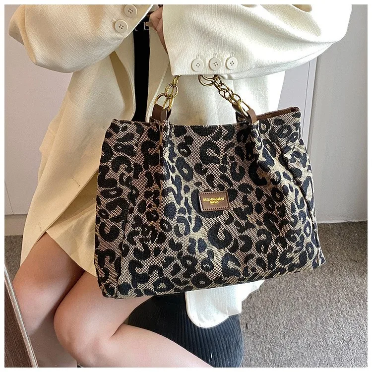 Meistverkaufte Damentasche, Retro-Leopardenmuster, einzelne Achselhöhlen-Umhängetasche, Einkaufstasche mit großer Kapazität, tägliche Handtasche für Frauen beim Einkaufen – Detail 9
