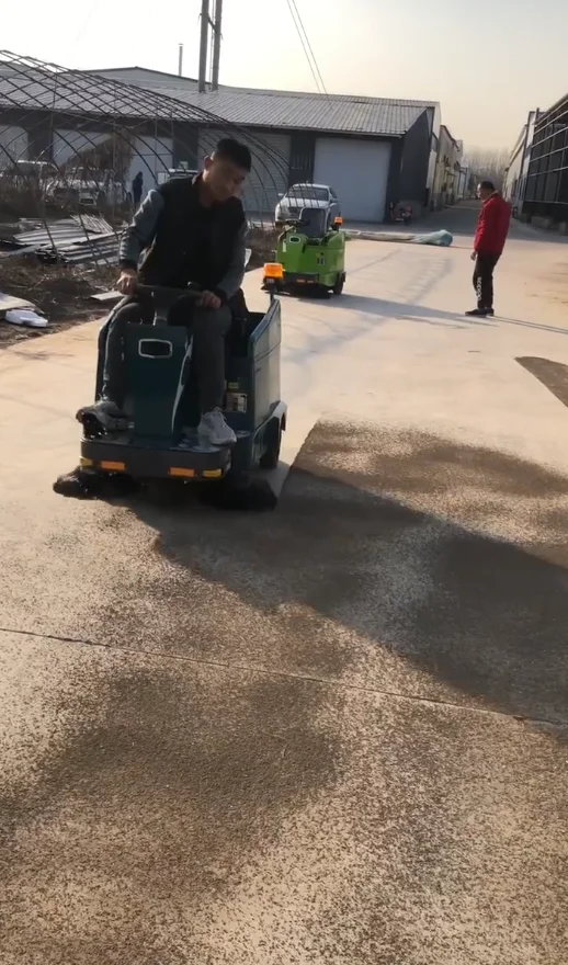 Commercial Ride-On Sweeper Machine Electric Road Sweeper  Self-Propelled Battery-Powered Road Sweeper  with Floor Cleaning Mop