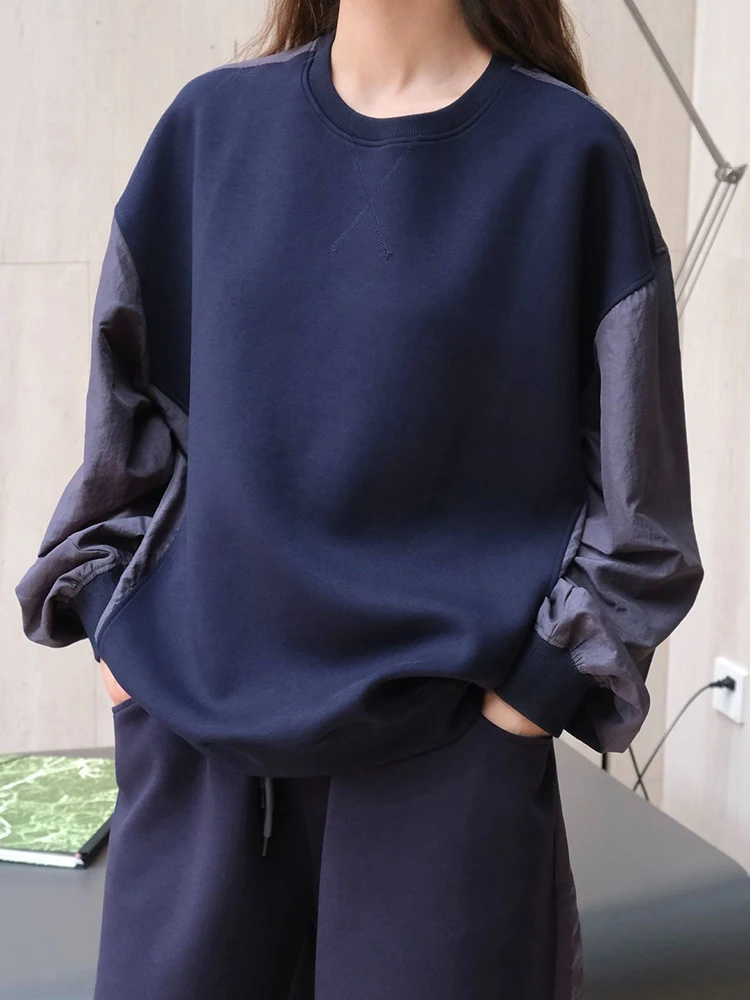 [EAM] Navy Blue Color-block Casual Sweatshirt New Round Neck Long Sleeve Women Big Size Fashion Tide Spring Autumn 2023 1DH6532