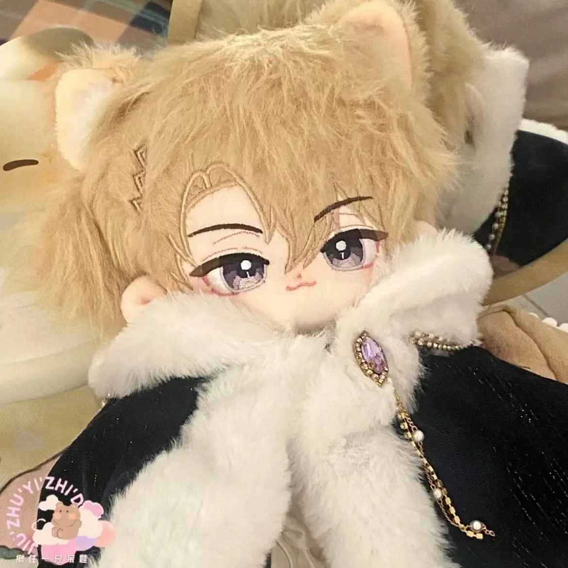 20 centimetri NIJISANJI Luca Kaneshiro Cosplay Morbido Peluche Ripiene Corpo della Bambola Bel Ragazzo Del Fumetto Vestire Cotone Peluche Regalo