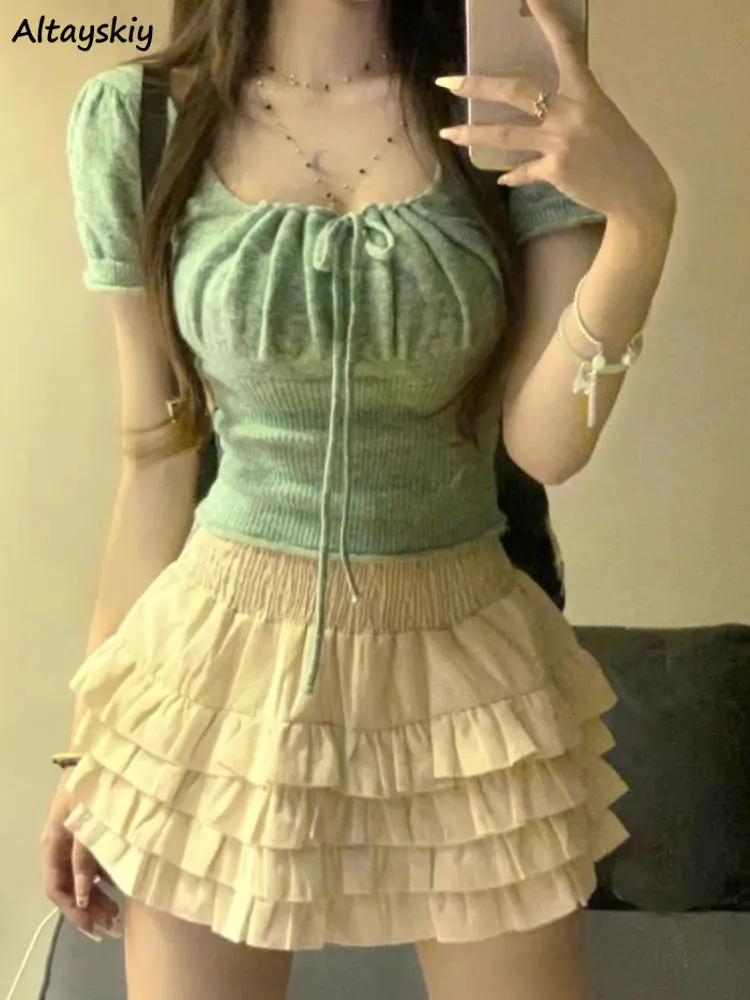 

Женские летние новые вязаные комплекты с квадратным воротником, милые тонкие модные топы, мини-юбки, женская темпераментная шикарная юбка в корейском стиле