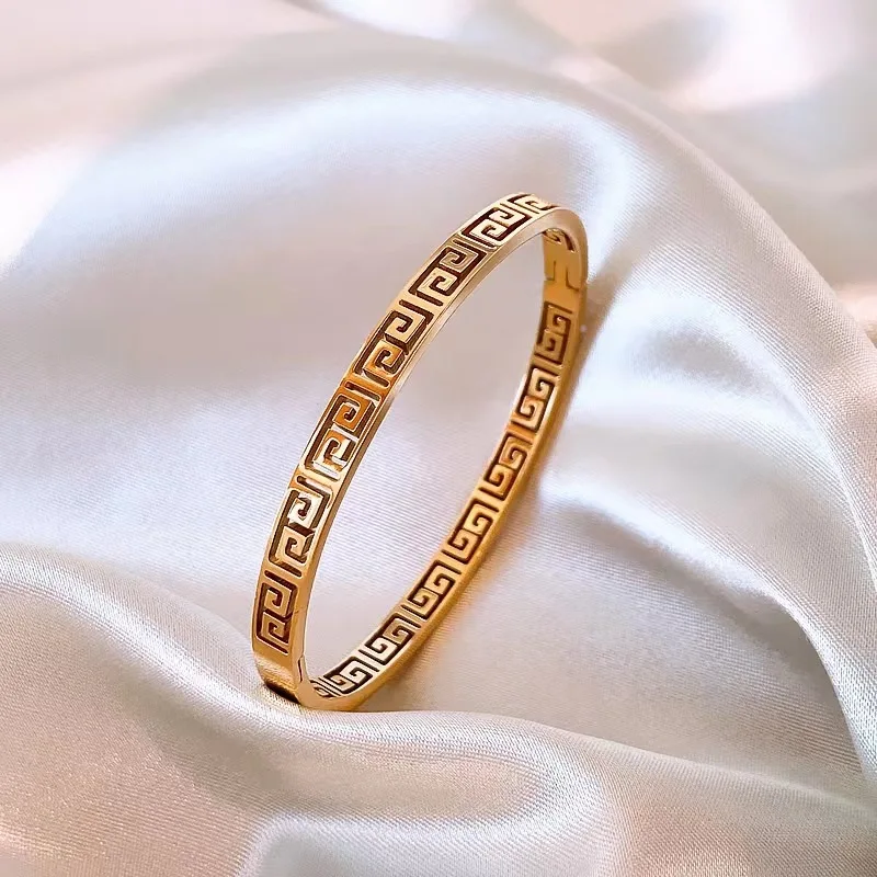 316L Stainless Steel Hollow Great Wall pattern Bangles bracelets for Women Fashion Brand Jewelry Multicolor Bangles Accessories