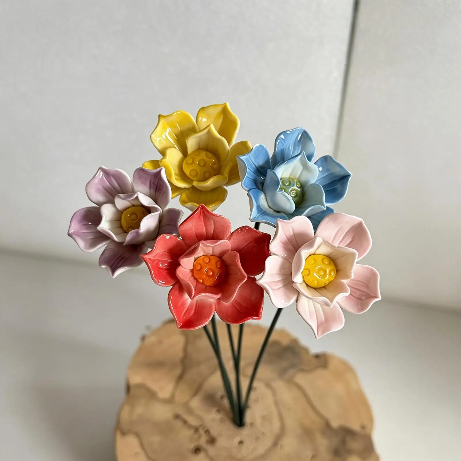 Bee Watering Station for Garden 5PCS Ceramic Flower Stakes Pollinator Butterfly Drinking Decor Ornament for Yard Planter