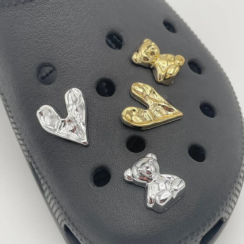 4Pcs Gold Silver Heart Badge Charms For Kid\'s Sandal Clogs Cute Cartoon Bear DIY Fashion Shoe Decorations For Slippers Accessory