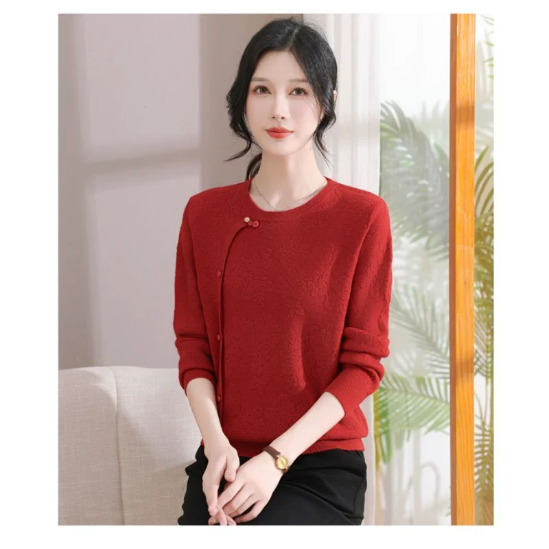 Maglione alla moda da donna e top lavorato a maglia alla moda