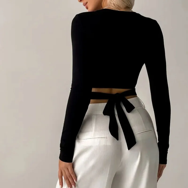 قميص قصير أسود جديد بقصة ضيقة، تي شيرت نسائي برقبة دائرية وأكمام طويلة بتصميم مجوف عصري #2