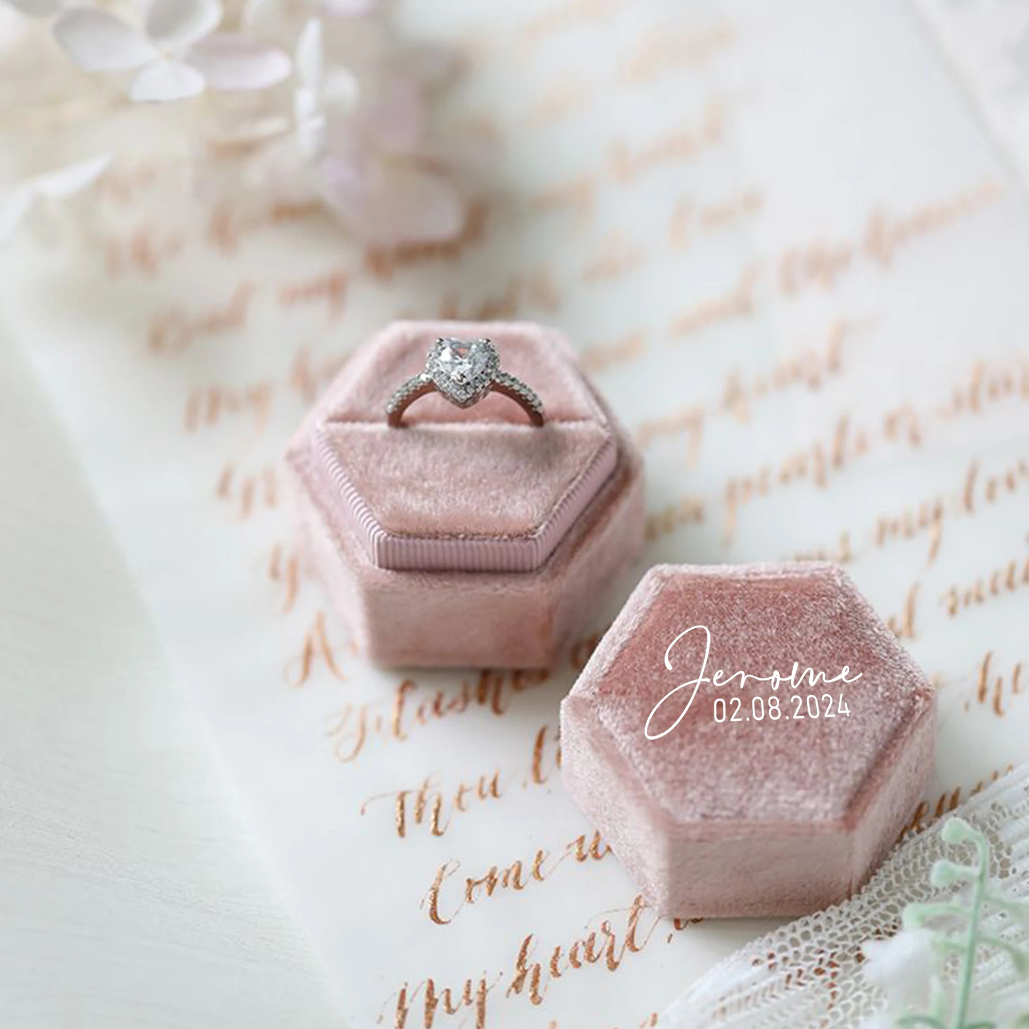 Caja de anillo de terciopelo Hexagonal personalizada, regalo de compromiso de boda, caja de almacenamiento de anillo individual/doble, soporte de exhibición de terciopelo elegante Retro