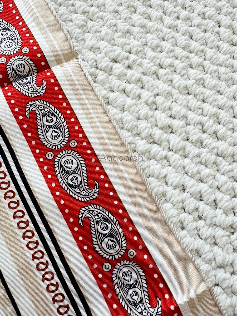 وشاح حريري صغير ساحة حك عصابات النساء التوت الأوشحة الرقبة الشعر Foulard فام 65 سنتيمتر * 65 سنتيمتر هدية عيد الحب