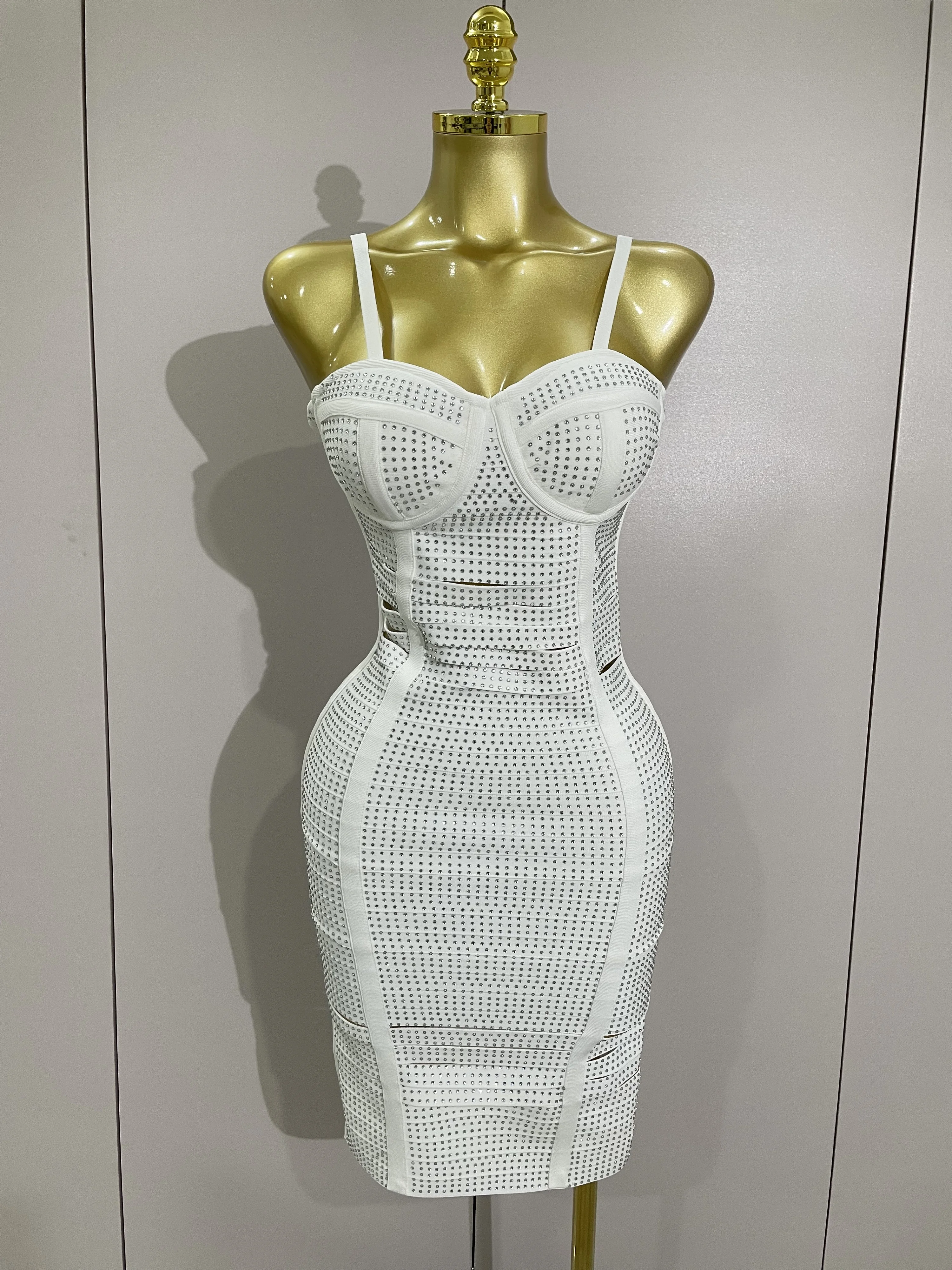 

Shiny Diamond White Sleeveless V-neck Slim Short Dress 2025 Women Elegant Evening Club Prom Birthday Cocktail Dresses Vestido