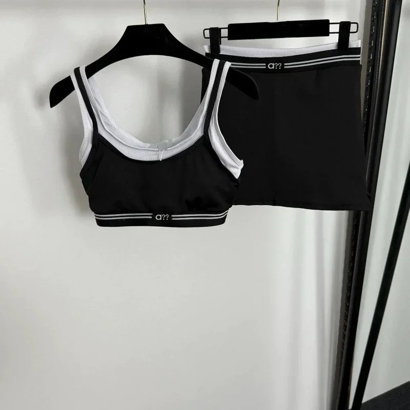 2026 Summer New Style Sportswear Set Two Fake Pieces Combined with Chest Pad Strapless V-Neck Top Short Skirt