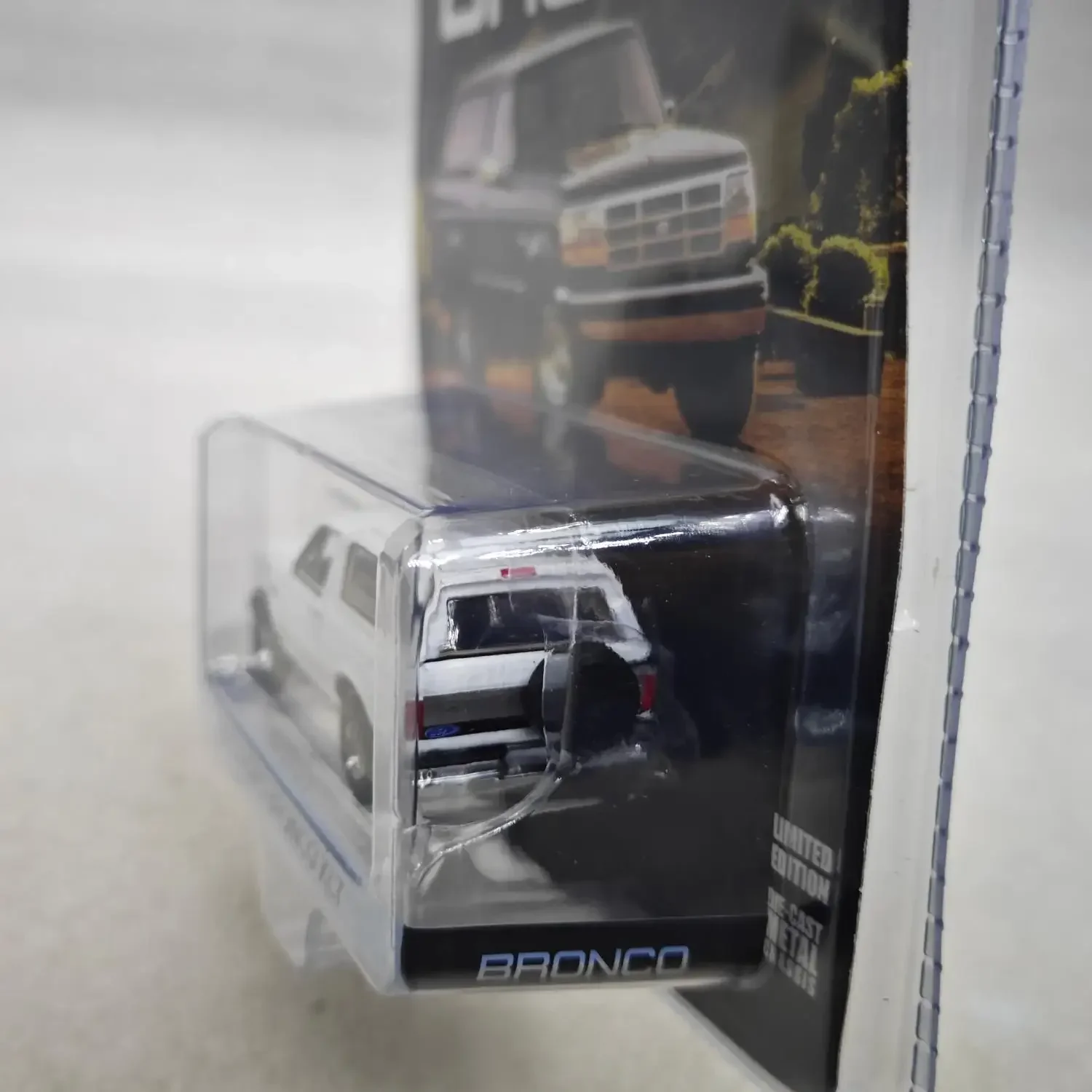 GreenLight 1:64 1993 Ford Bronco XLT modelo de coche juguete colección ornamento para regalos de niños
