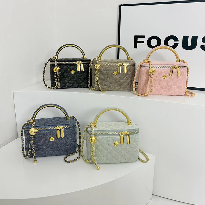 

Famous Designer Elegant Leather Crossbody Bag Women Shoulder Messenger Handbag Spacious Classic Luxury Brand Item