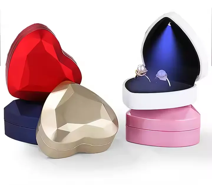 Modern Heart-Shaped LED Light Jewelry Box for Anniversary Wedding Engagement Valentine's Day-Pendant Necklace Ring Gift Box