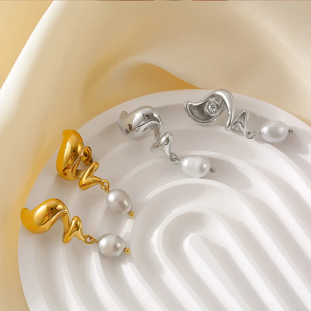 

French Vintage Style Spiral Freshwater Pearl Earrings Stainless Steel Plated with 18k Gold Ocean Earring Accessories Gift Women