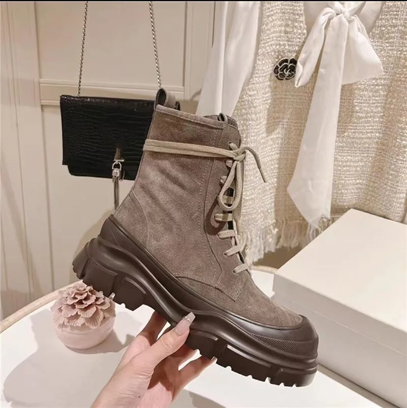 2024 New Knitted Elastic Slimming Boots for Women's English Short Barrel Matsutake Thick Bottom Nail Bead Genuine Leather Martin