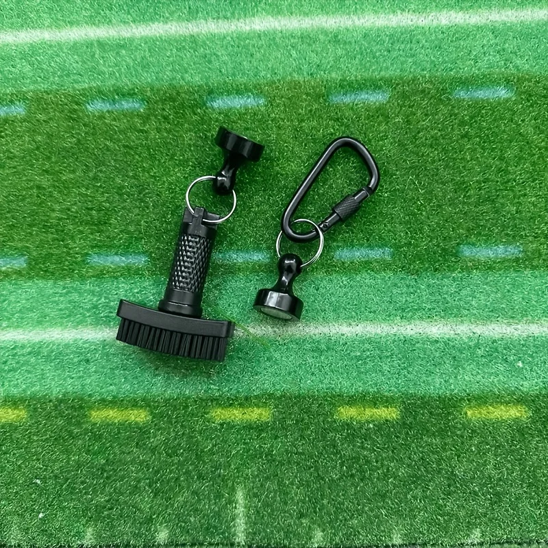 Golf Club Cleaning Brush, Groove Cleaner, Mini Golf Club Brush, Magnetic Quick-Release Golf Accessory