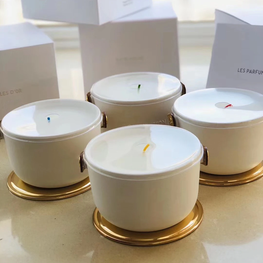 Famous Brand Aromatherapy Perfume Candle fragrance 220g Dehors II Neige / Feuilles d'Or / lle Blanche / L'Air du Jardin