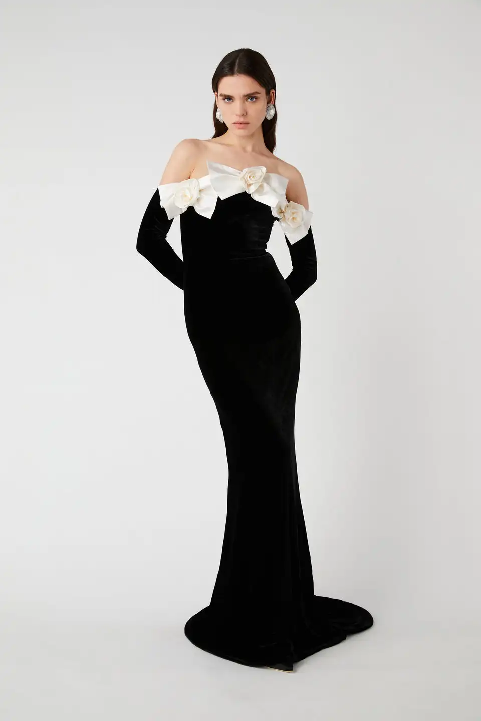 

Women Luxury Designer Party Dress Elegant Black Off Shoulder Long Sleeve White Appliques Maxi Long Celebrity Evening Prom Gowns