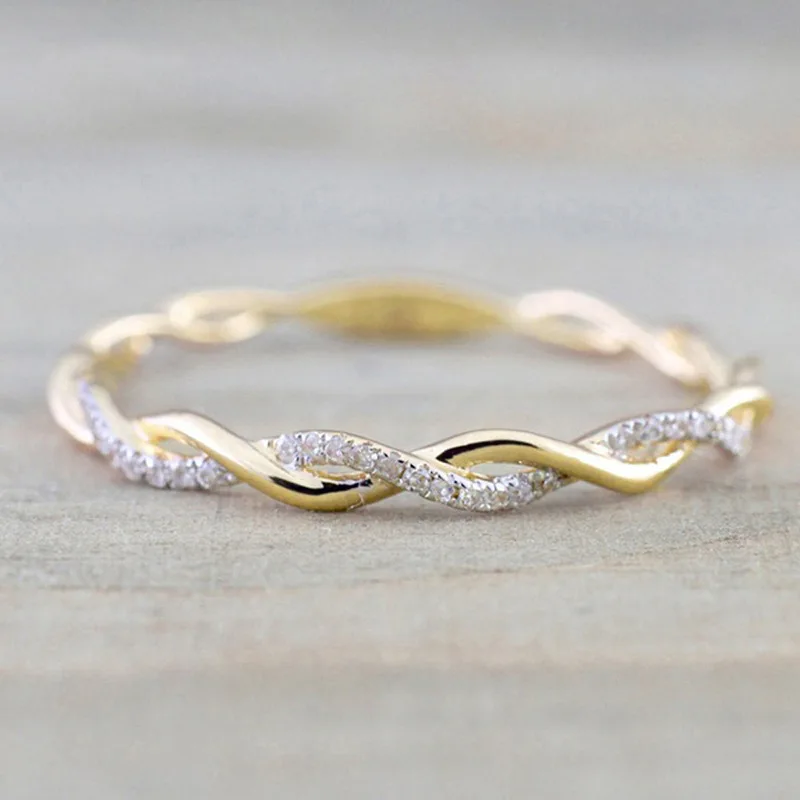 1PCS Hot Selling Twist Rope Ring Exquisite Micro Inlaid Zircon Strip Ring Fashionable self-discipline And Personalized Tail Ring